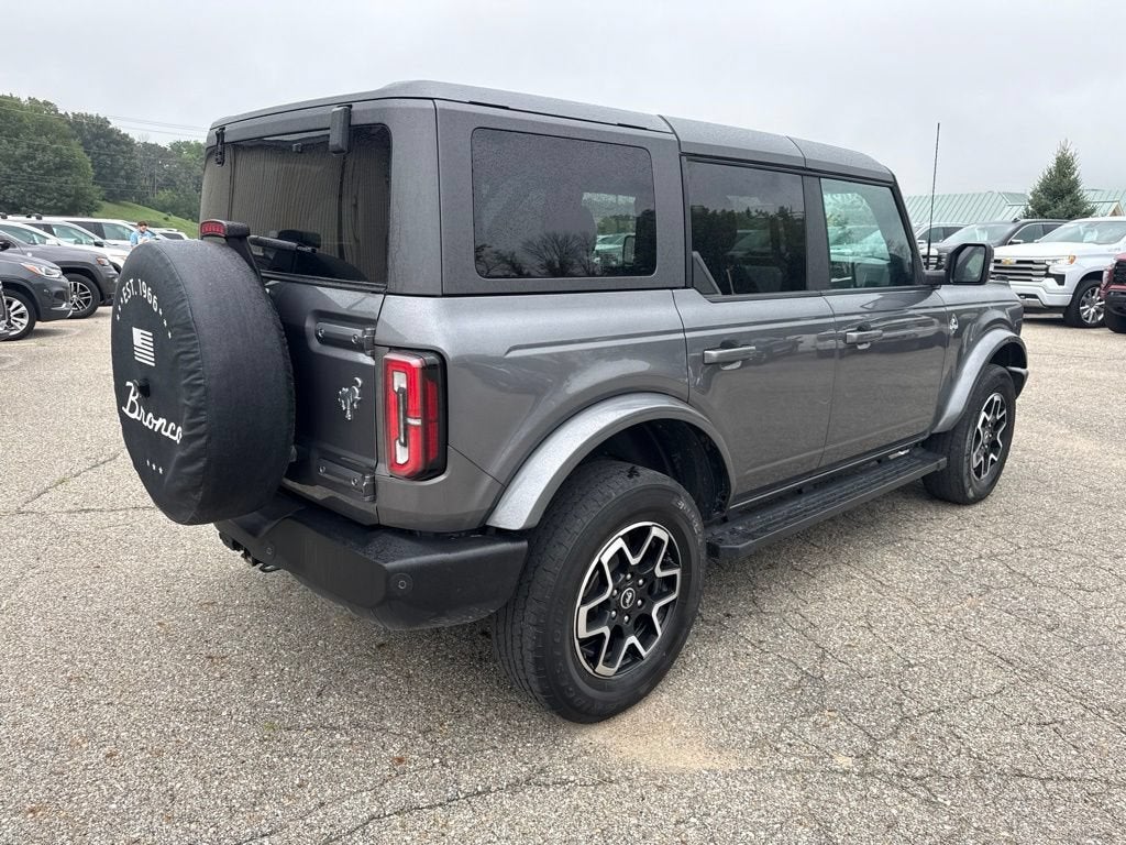 2023 Ford Bronco Base