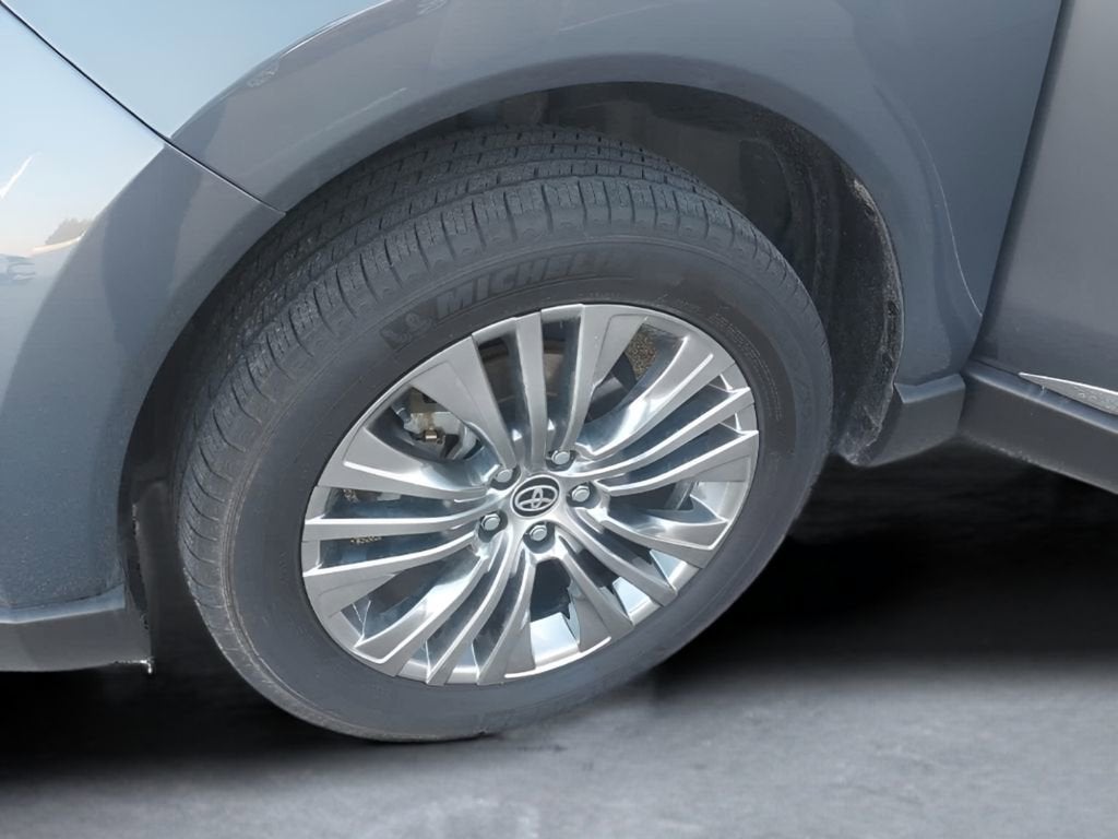 2024 Toyota Venza LE